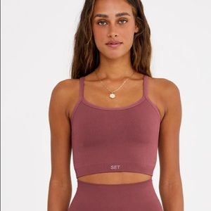 Set Active Sculptflex Body Crop + Leggings in Canyon colour.